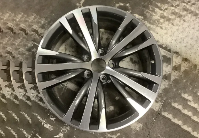 Infiniti Q50 19" Alloy Wheel Rim