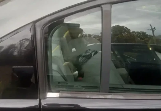 Saturn Ion Rear Right Window Vent Glass